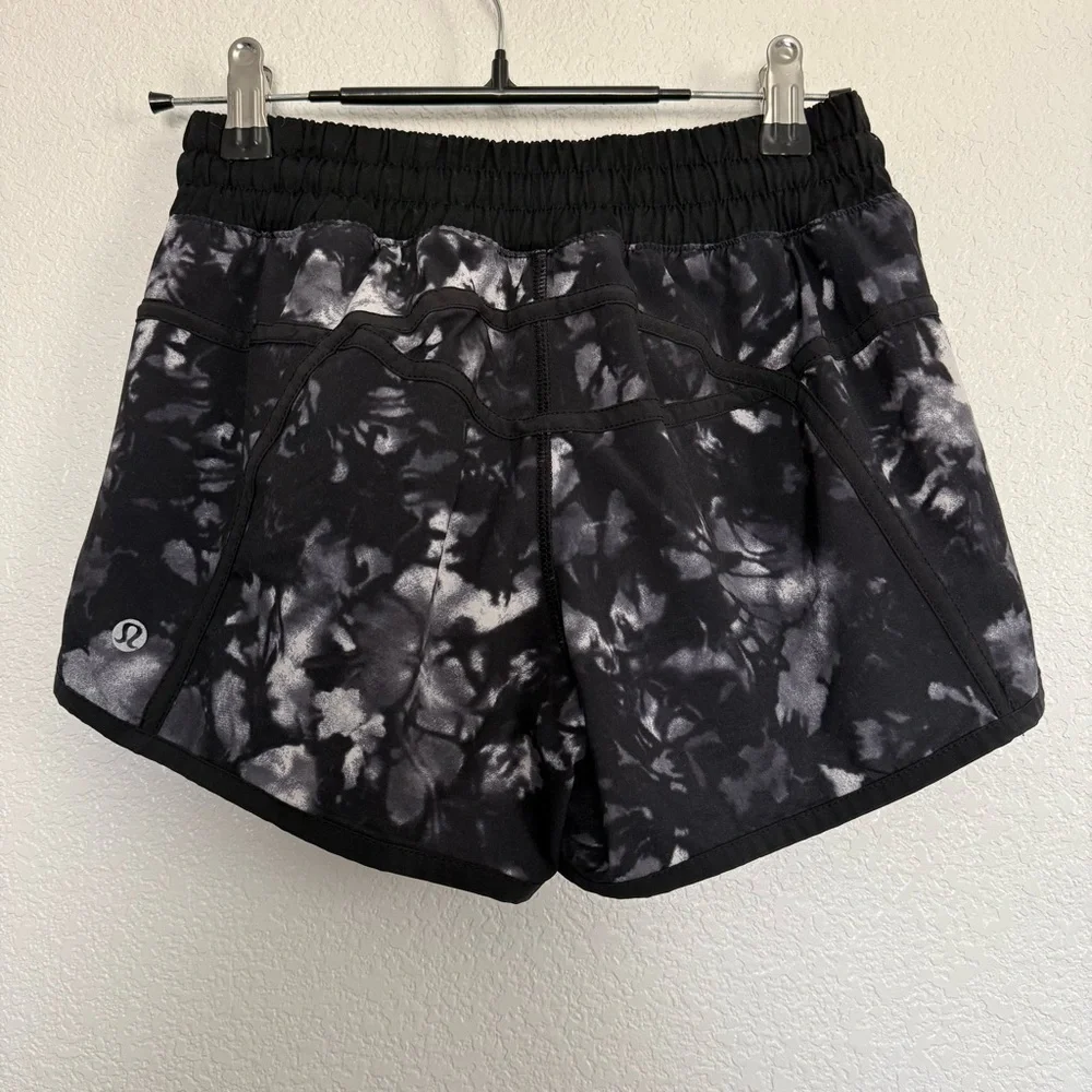 Lululemon Tracker Shorts IV Dusk Dye White Black 4